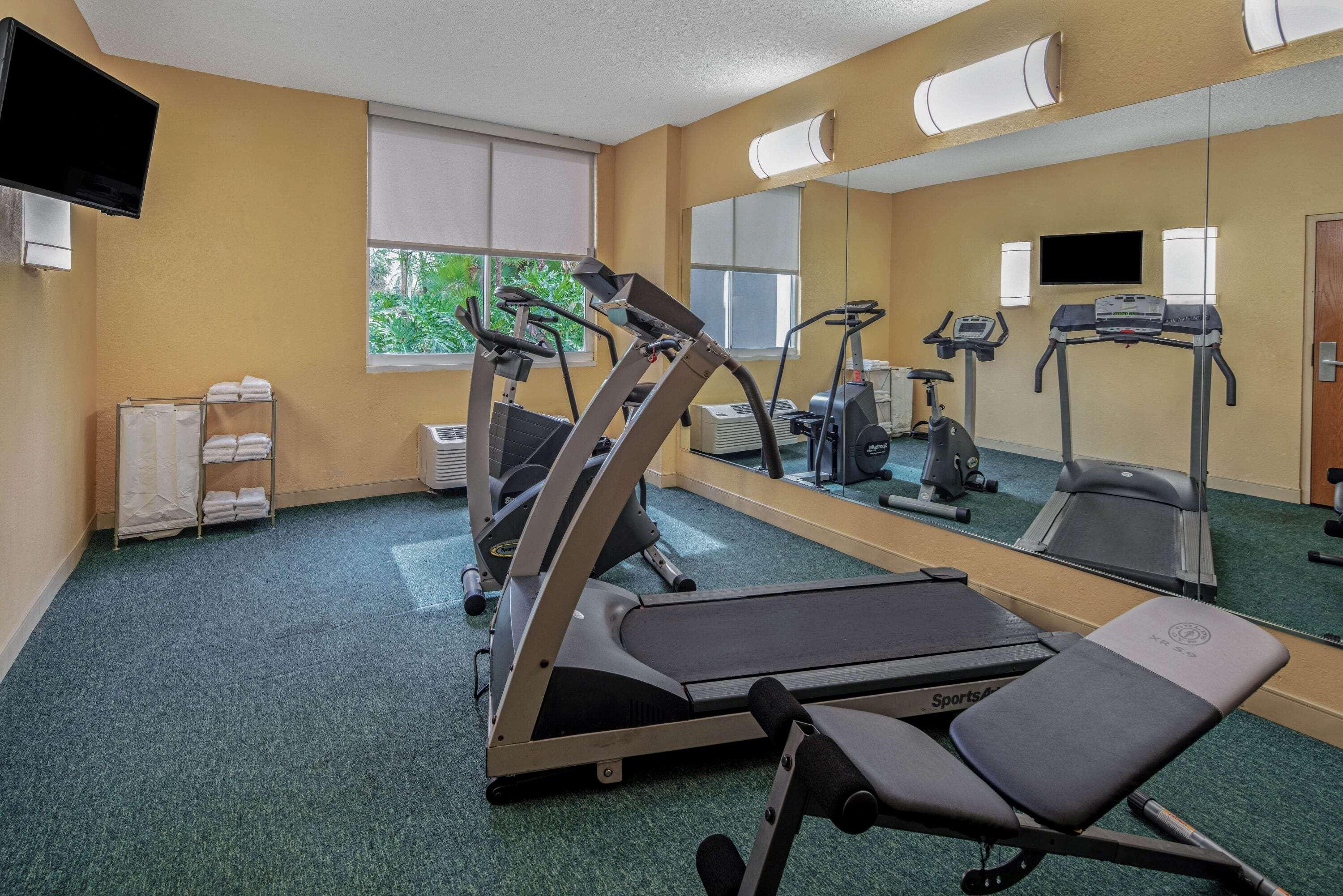 La Quinta By Wyndham Naples Downtown Otel Dış mekan fotoğraf