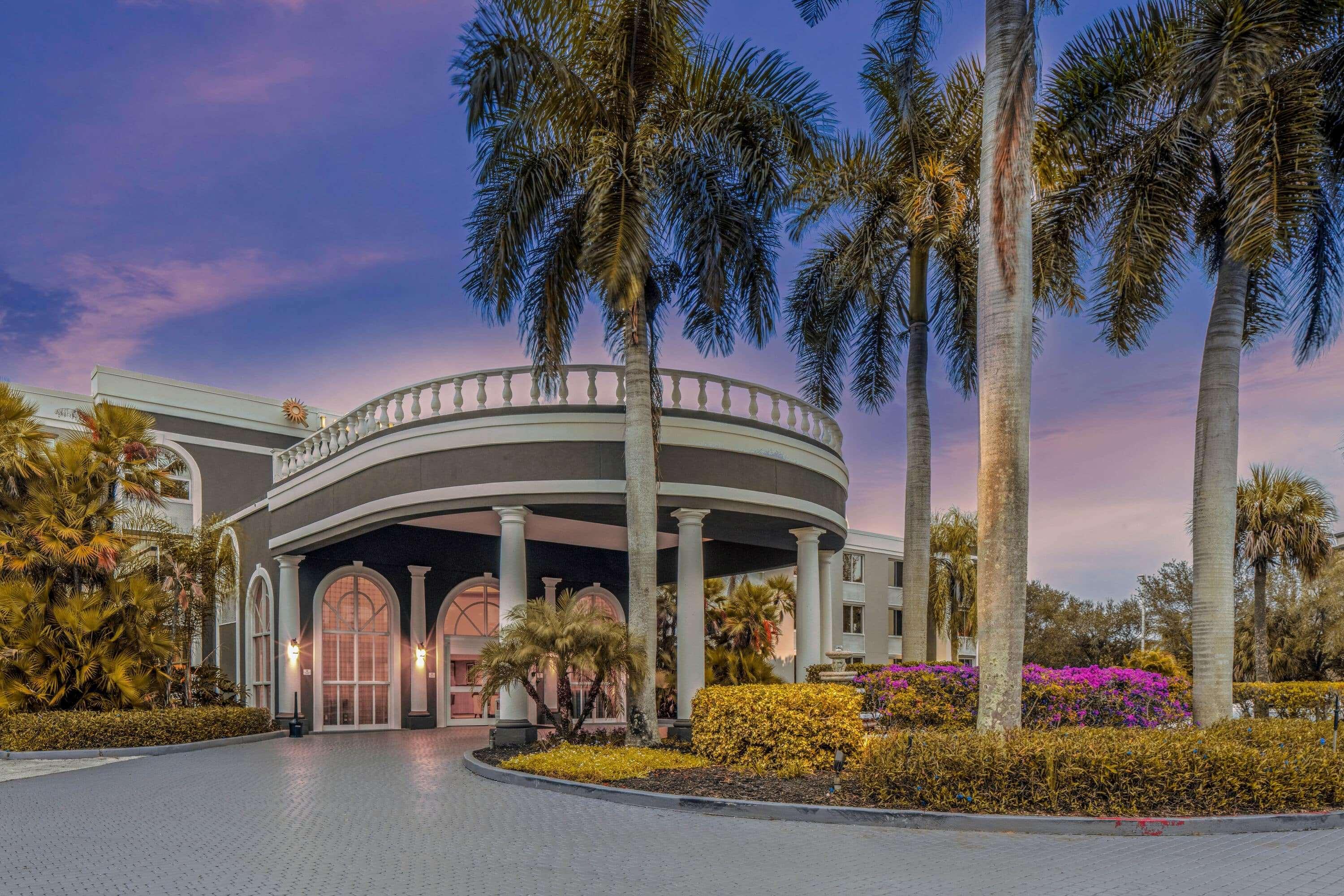 La Quinta By Wyndham Naples Downtown Otel Dış mekan fotoğraf
