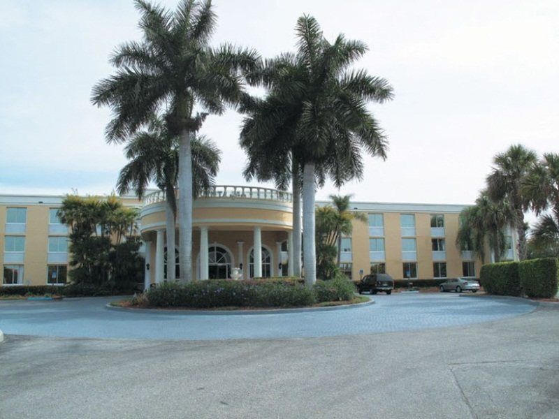La Quinta By Wyndham Naples Downtown Otel Dış mekan fotoğraf