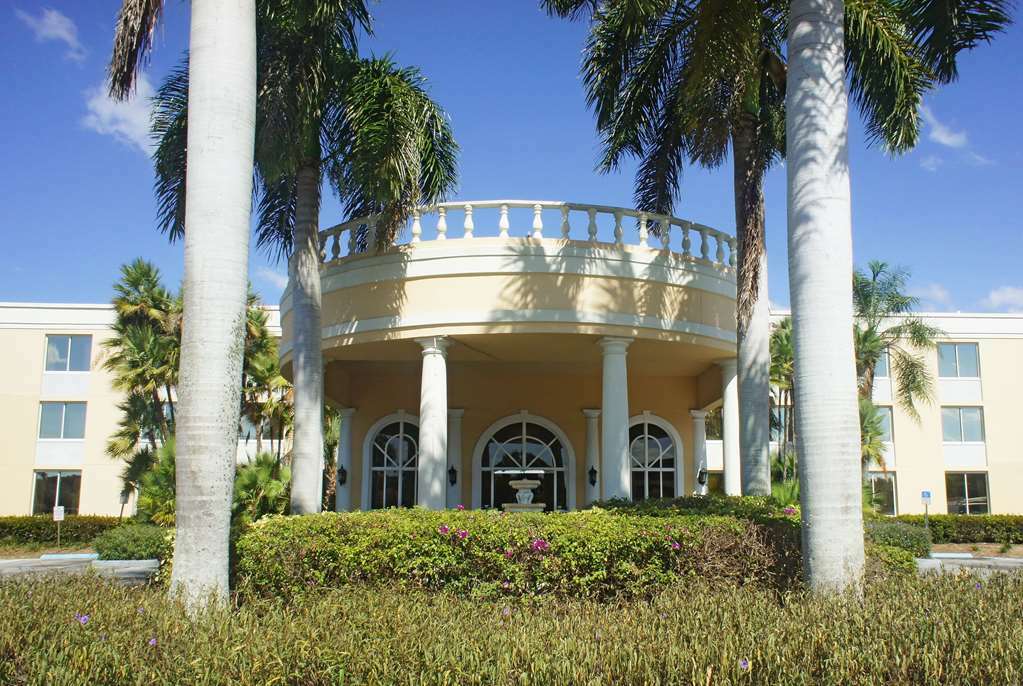 La Quinta By Wyndham Naples Downtown Otel Dış mekan fotoğraf