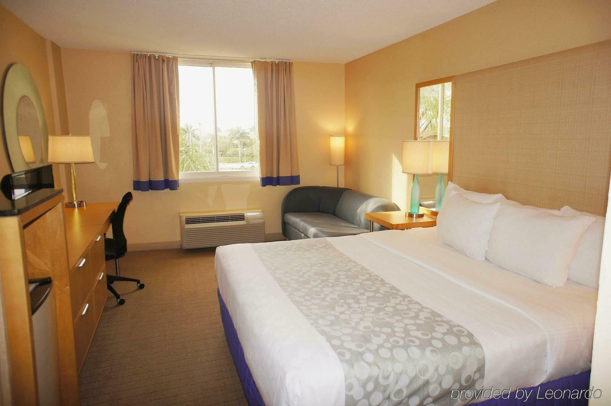 La Quinta By Wyndham Naples Downtown Otel Dış mekan fotoğraf